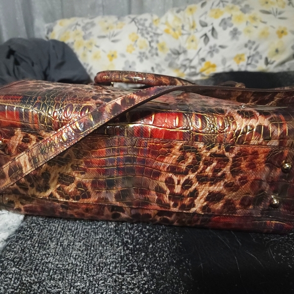 Brahmin Small finley and matching wallet - Picture 5 of 10